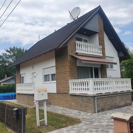 Wolf Vendeghaz Villa Balatonkeresztur Exterior photo